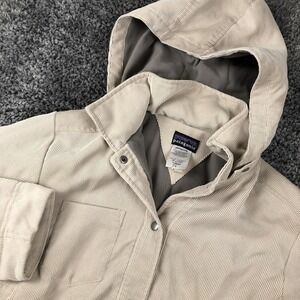Patagonia Jacket Womens Large Beige Corduroy Fleece Lined‎ Hooded Winter Outdoor